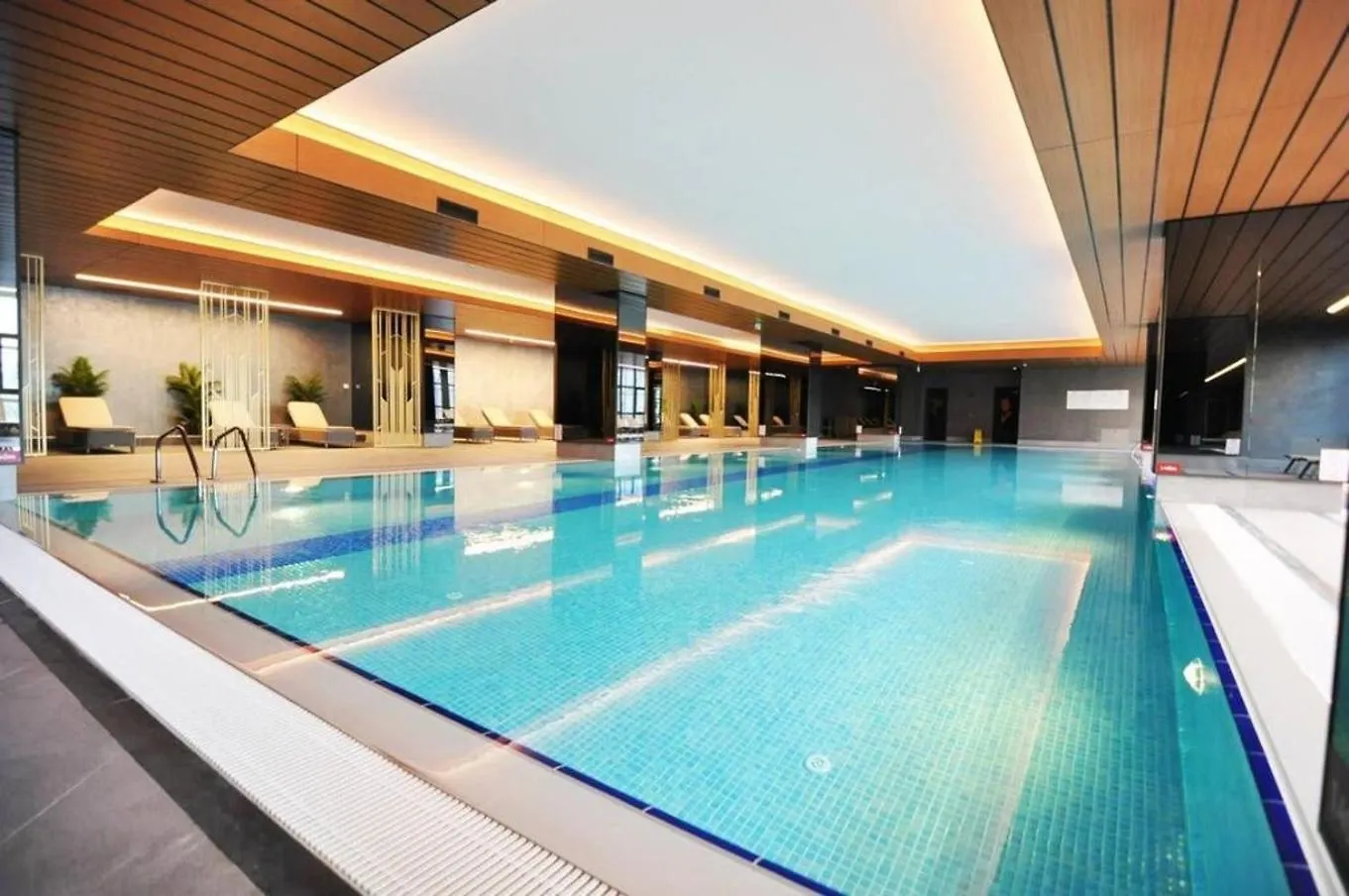 Lovely Modern 1Bd Condo Views W Poolgym! #222 이스탄불 0*,  터키