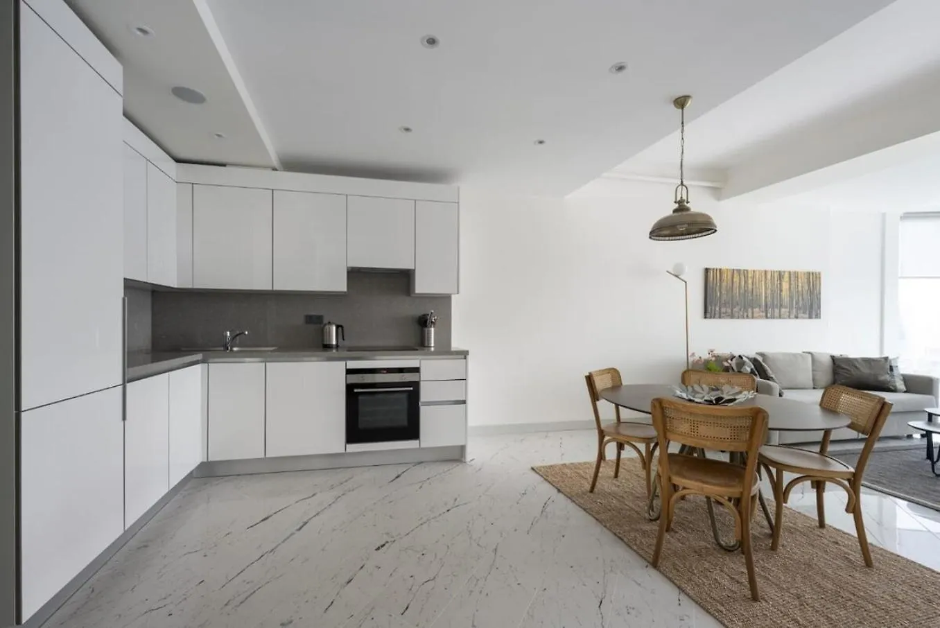 Lovely Modern 1Bd Condo Views W Poolgym! #222 이스탄불 펜션